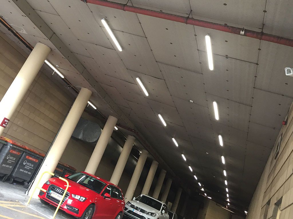 LED Feuchtraumleuchte Duster (1500) - 28-50W, 4480-8000lm, 3000/3500/4000K, IP65, CRI 80, 160°, grau, nicht dimmb., L=1500mm, B=77mm, H=7