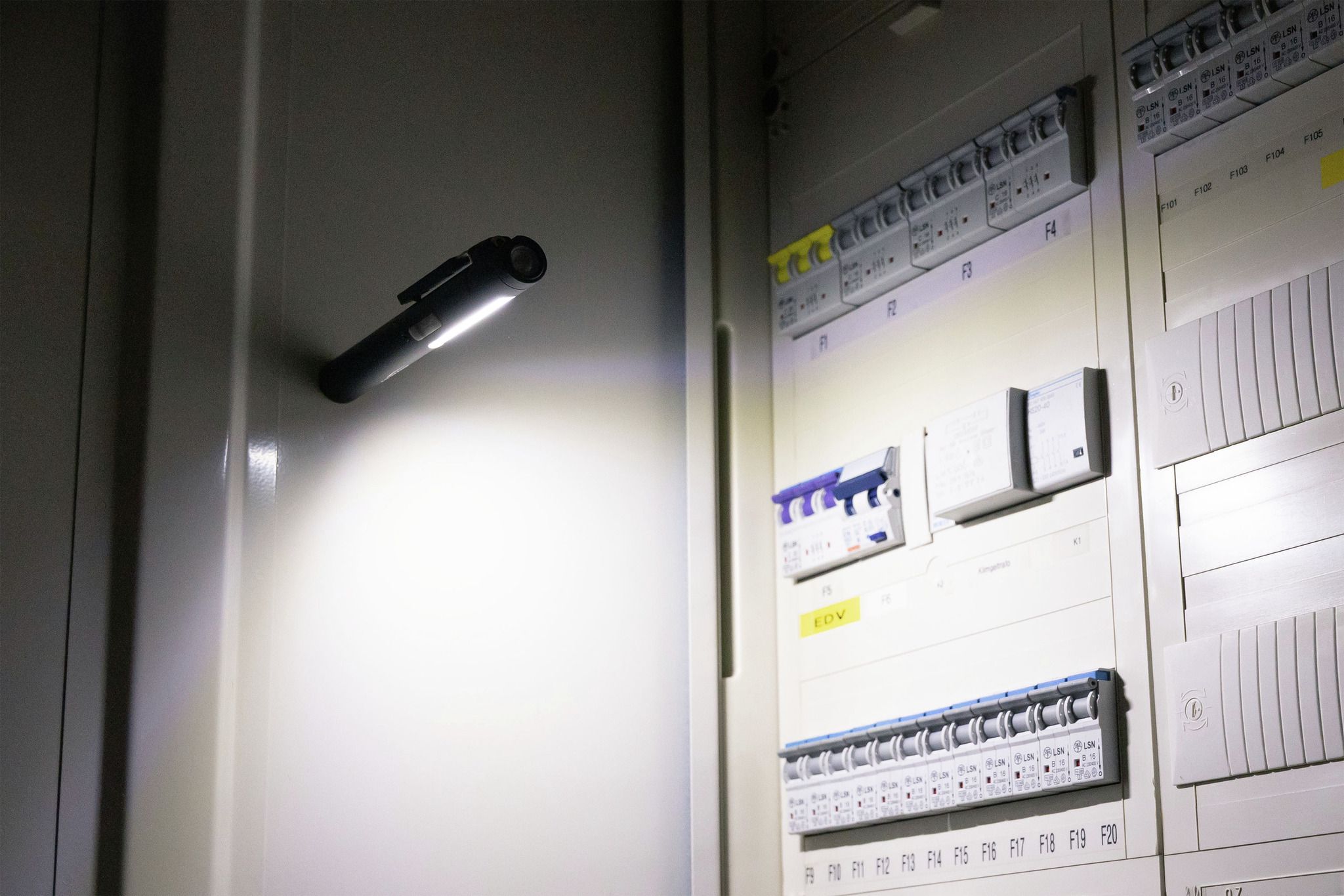 Stiftleuchte Penlight 4in1R - 600lm, IP20, Schwarz