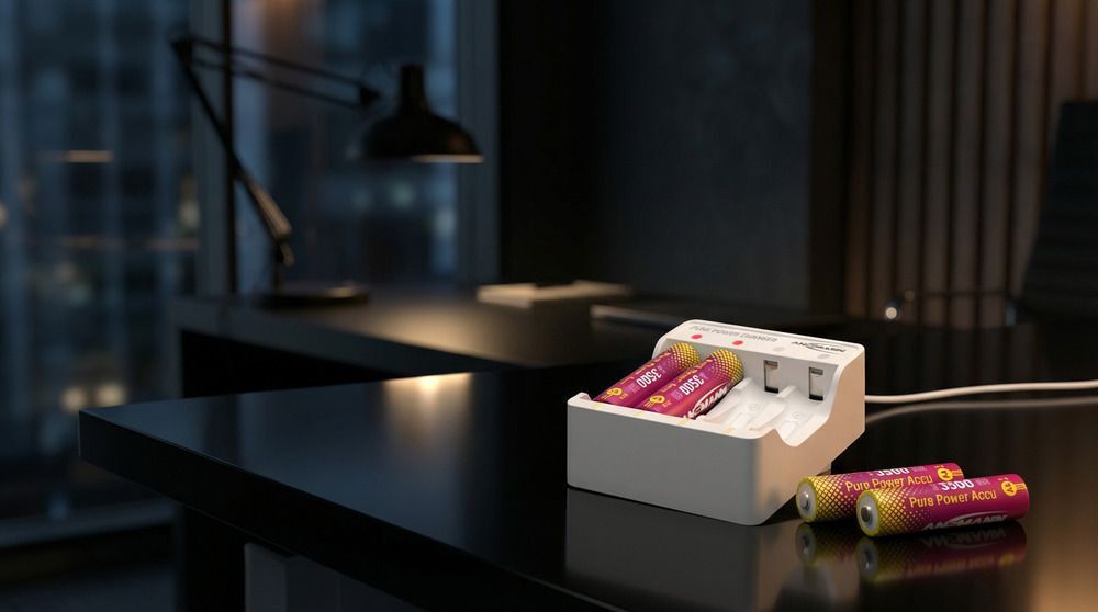 Pure Power Set 4× Mignon AA Akkus und Lademodul - Lithium-Ladegerät