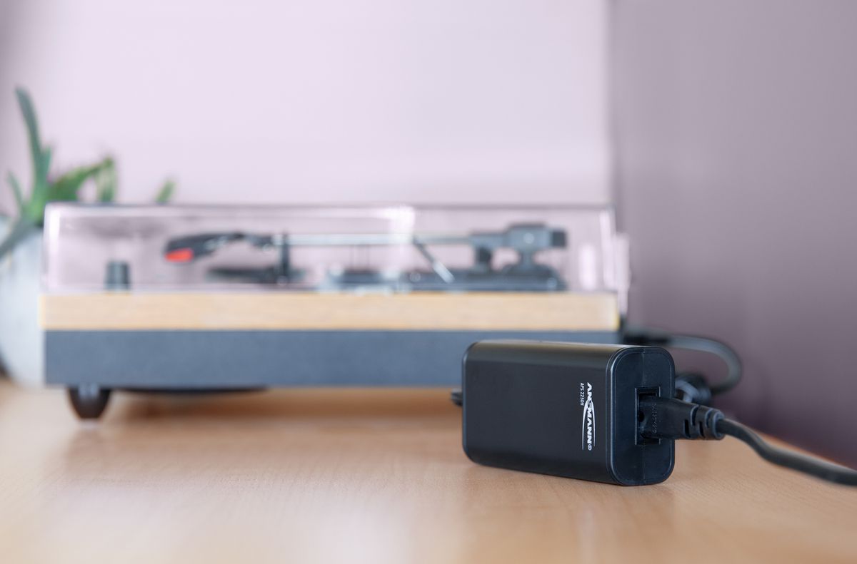 Chargeur APS 2250 H - Universal-Netzteil 12 - 24 V DC, inkl. 7 verschiedenen Steckertypen