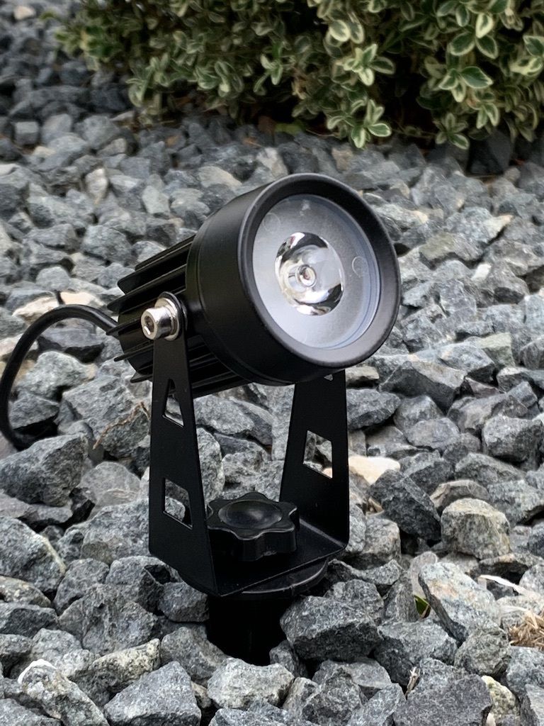 Solar-Gartenstrahler SIMON LED - IP65, 3000K, Solarpanel 6V, 5W. 70lm pro Leuchte, 3er Set, 3 x 1W