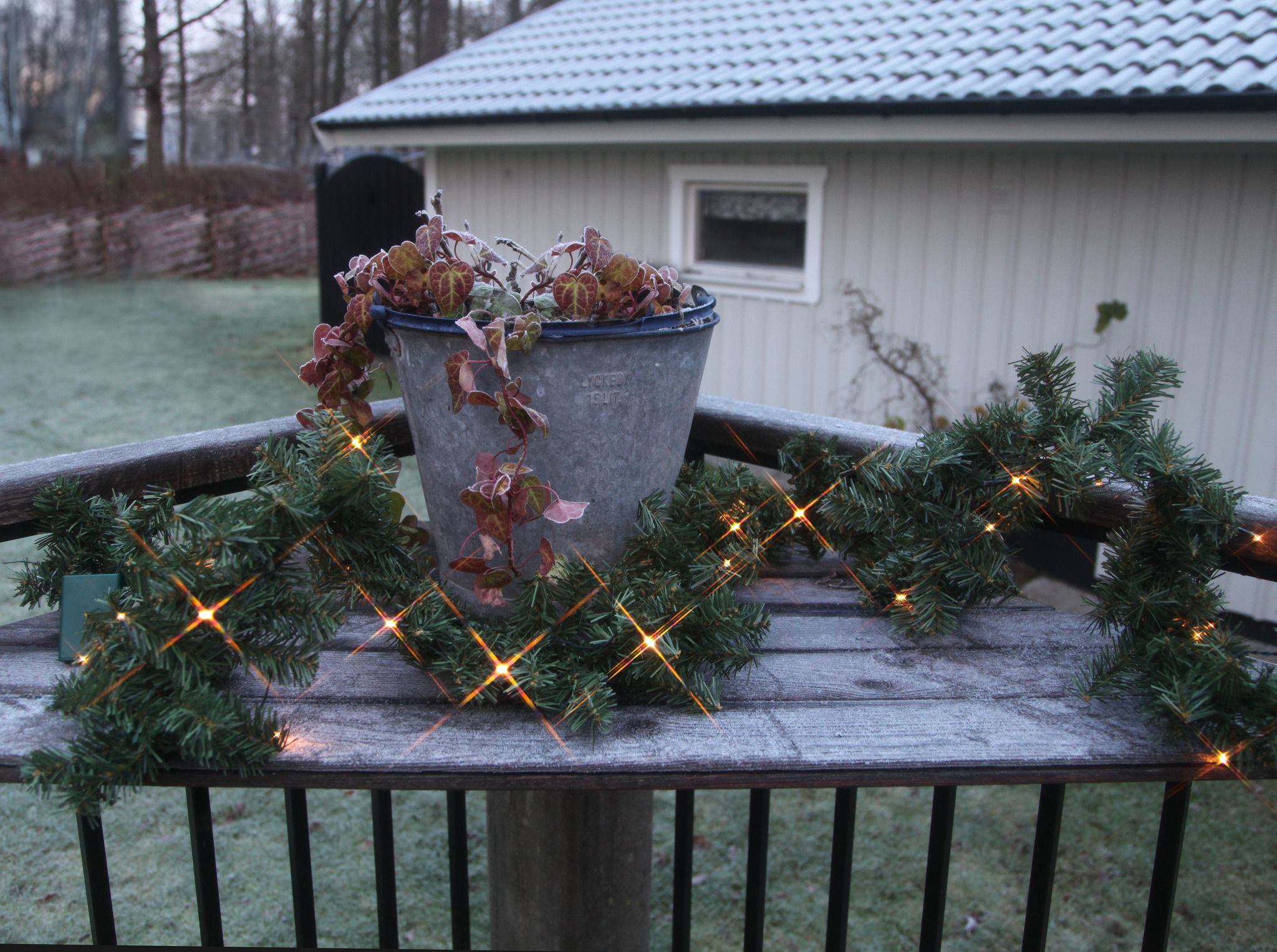 Künstliche Girlande Canadian - grün, 30 LED's, 20cm Höhe