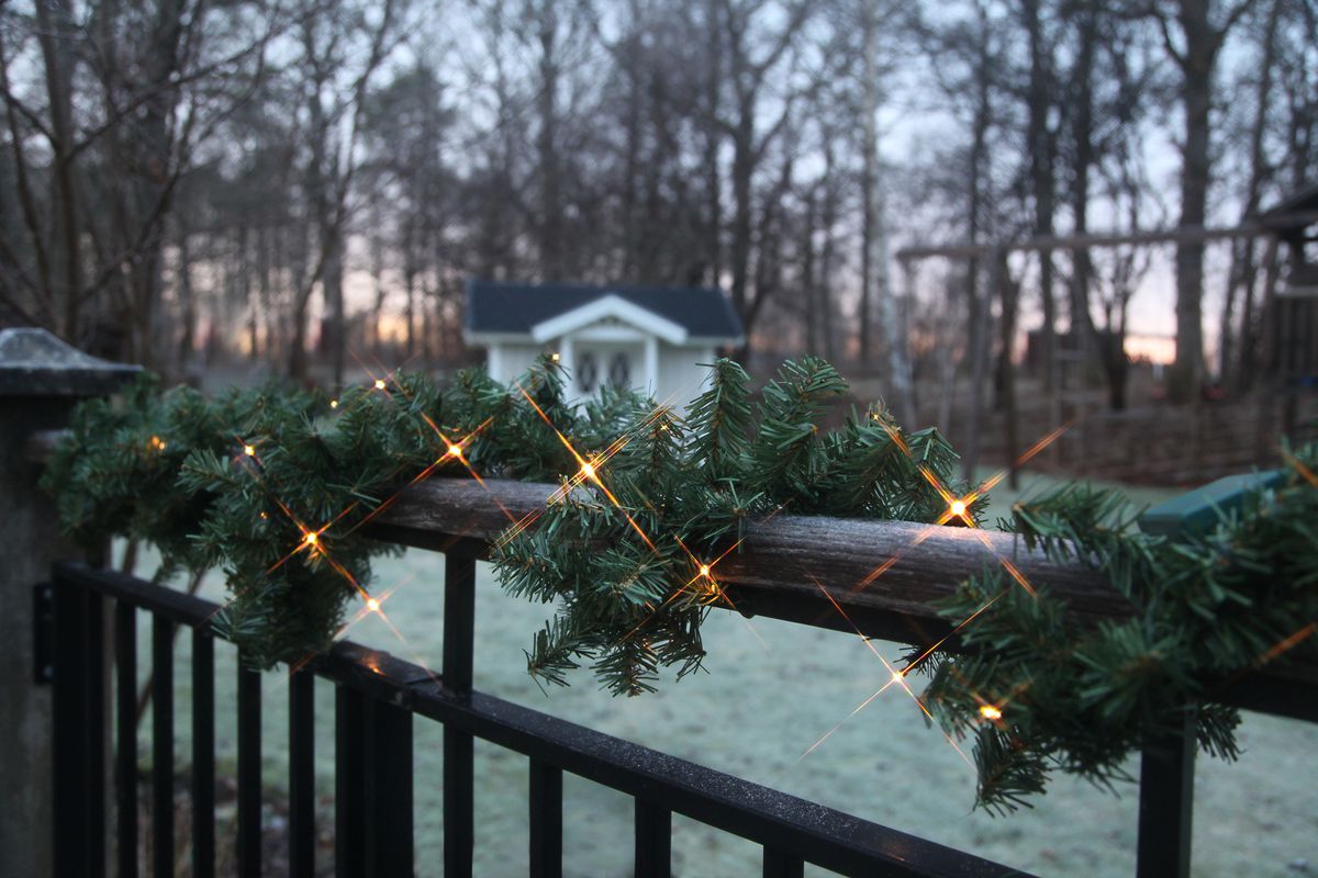 Künstliche Girlande Canadian - grün, 30 LED's, 20cm Höhe
