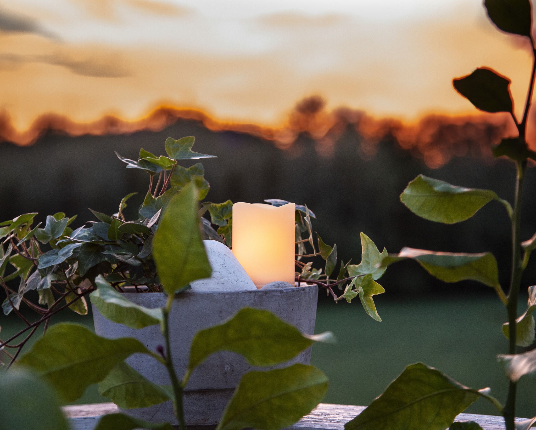 LED Grablicht Flame Kerze - Outdoor, Weiss, 7cm Höhe, Timerfunktion