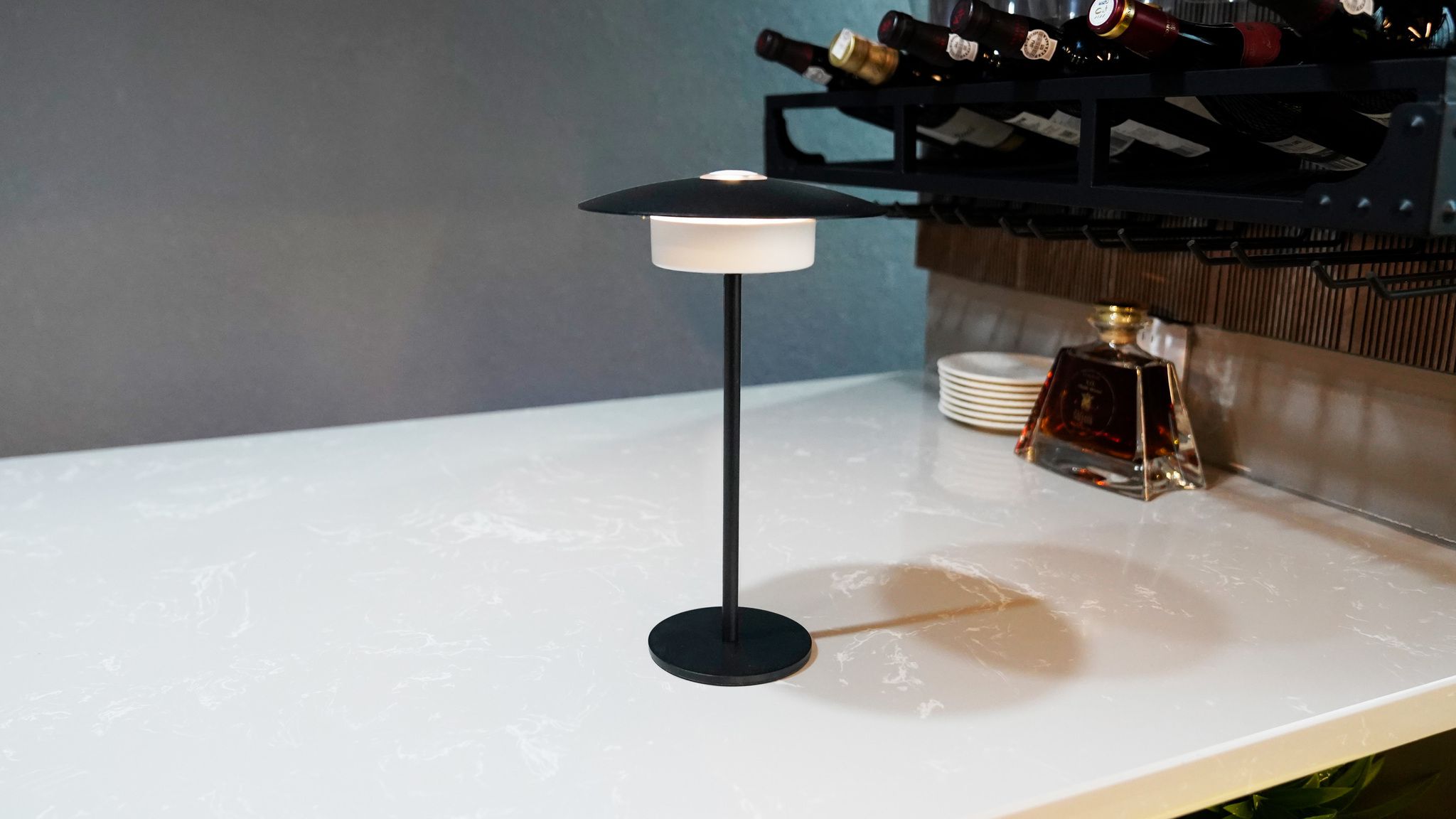 Akku-Tisch-Wandleuchte FlexiLight - 1800-3000K,400lm, IP44
