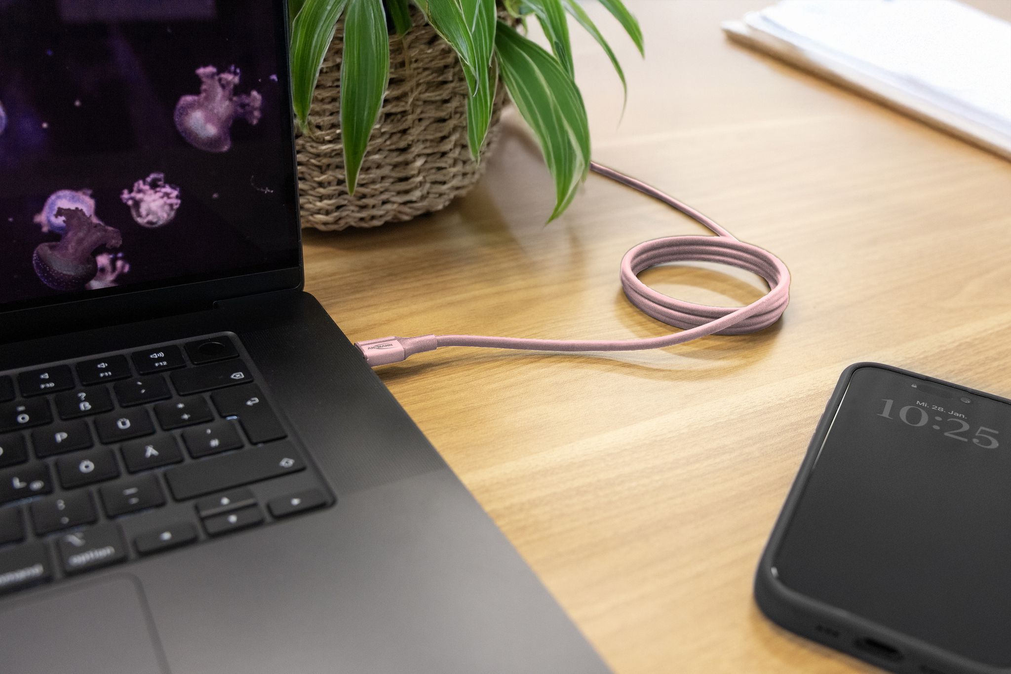 Magnetisches Silikonkabel USB-C auf USB-C, 120cm rose - Magnetisches Silikonkabel USB-C auf USB-C, 120cm rose