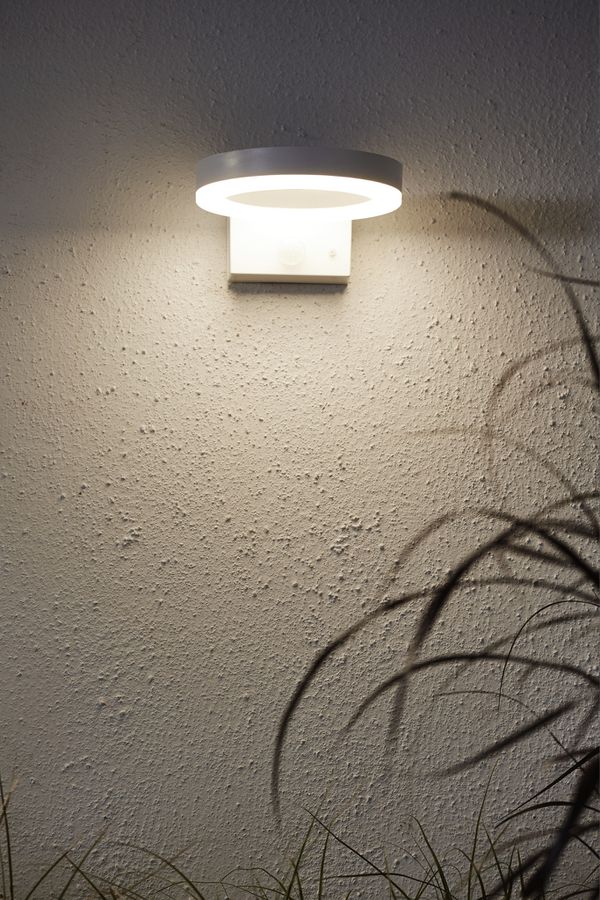 Solar-Wandleuchte VIDI - 3.7V DC, 0.8W, 500/70lm, 3000K, IP , weiss, Bewegungs-/Dämmerungsensor, L=160mm, B=190mm, H=70mm