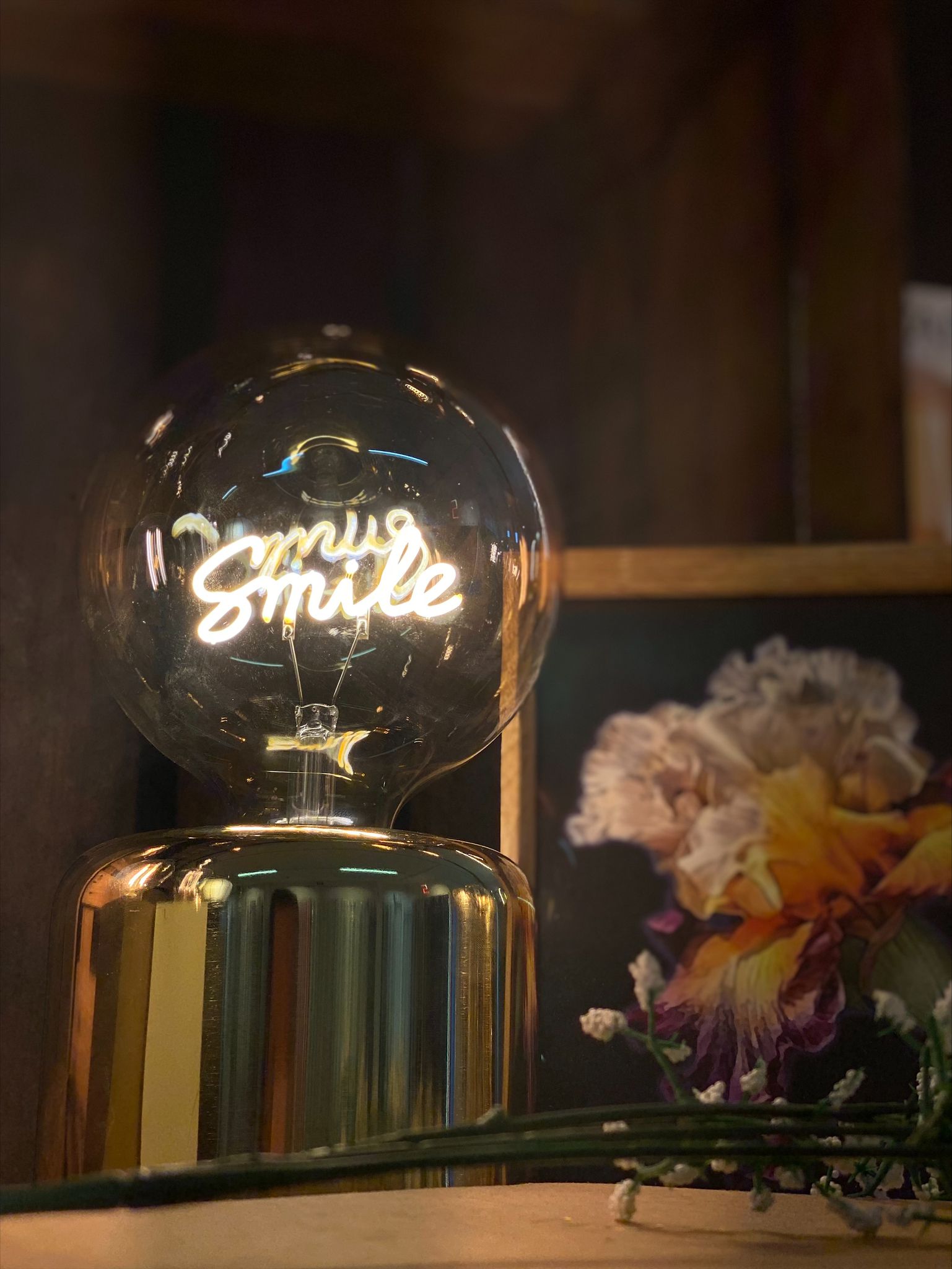 LED Leuchtmittel Smile stehend - E27, 300Lm, 2200K, 4W, 230V