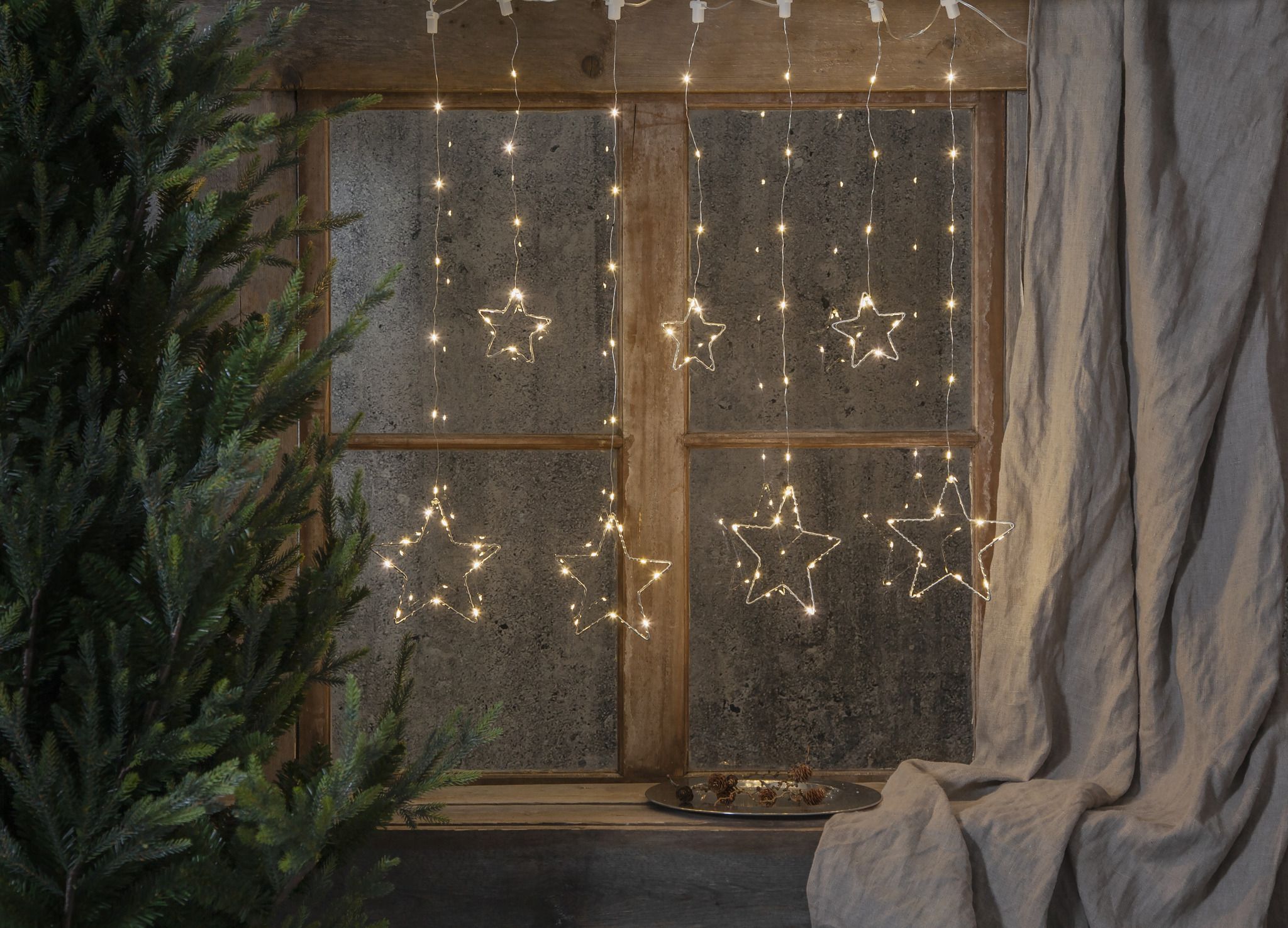 Vorhang Lichterkette Dew Drop Stars - IP20, Warmweiss, 84 LED
