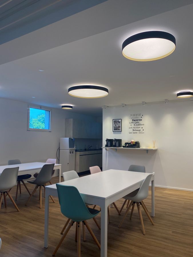 LED DALI-Anbauleuchte SUGAR 600 (4000K) - 54W, 5100lm, 4000K, IP40, CRI 90, 90°, schwarz-gold, DALI dimmbar, D=600mm, H=103mm