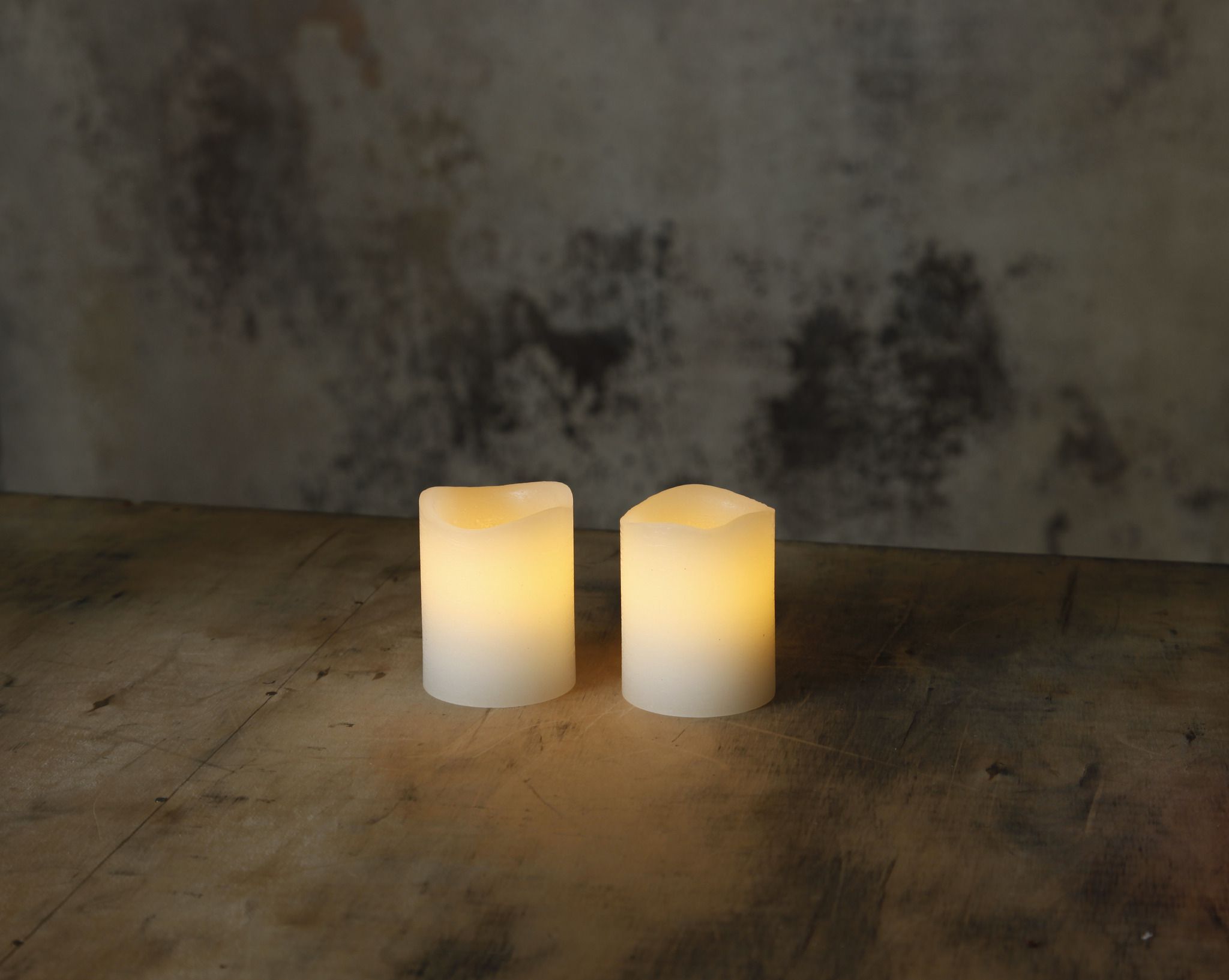 LED Pillar Kerze 2er Pack Wave - Indoor, Weiss, 6cm Höhe, Timerfunktion
