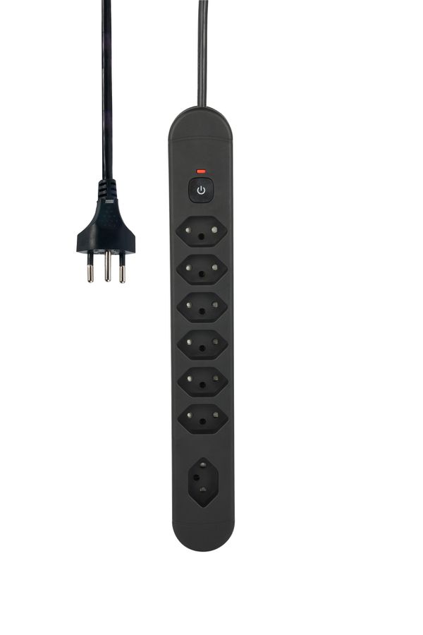 Steckdosenleiste Re:Life - 7x T13., 1.8m Kabel, schwarz