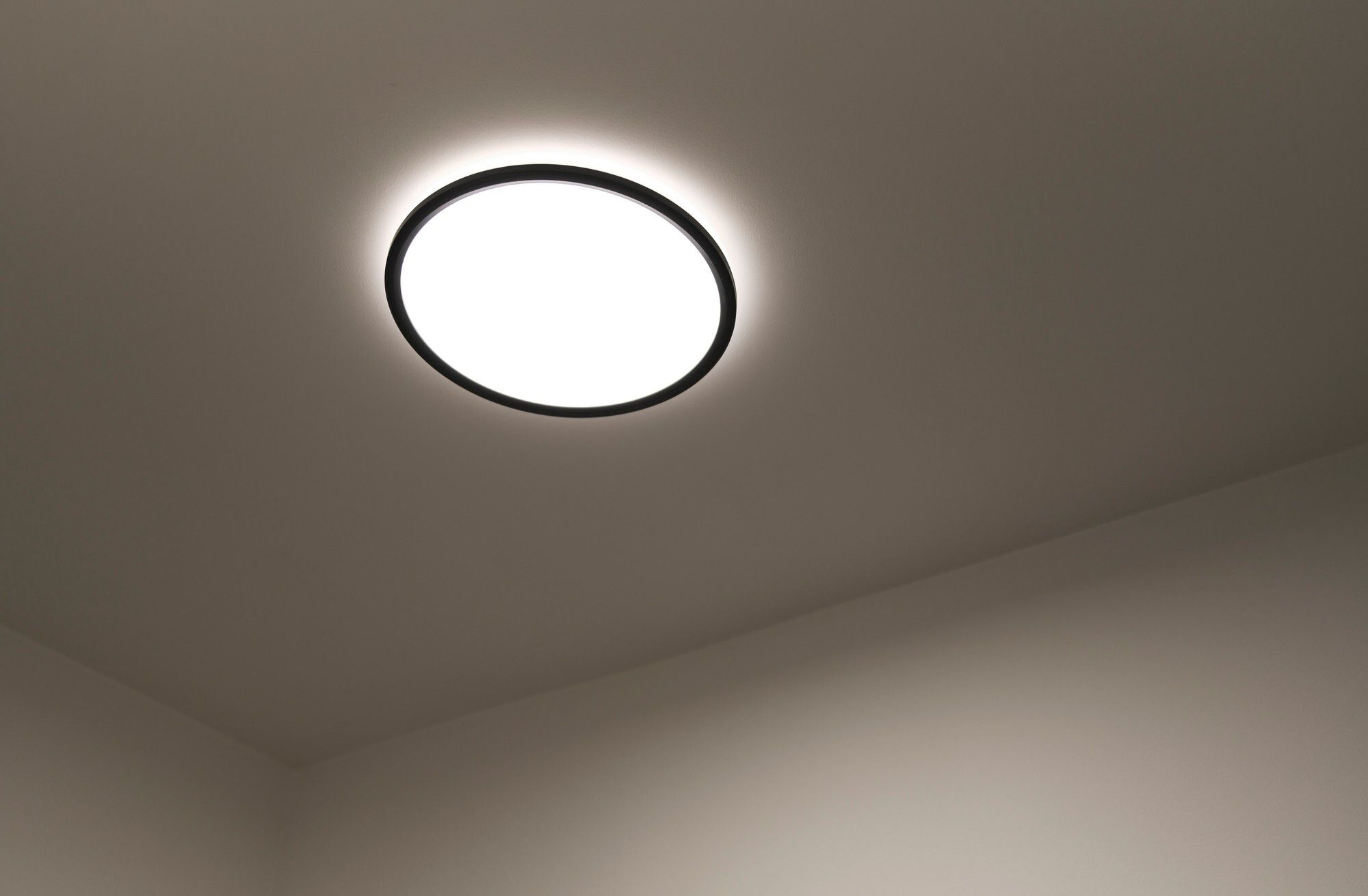 Liva Smart, Deckenleuchte, RGB, Schwarz - 20W ,2700-6500K, IP54