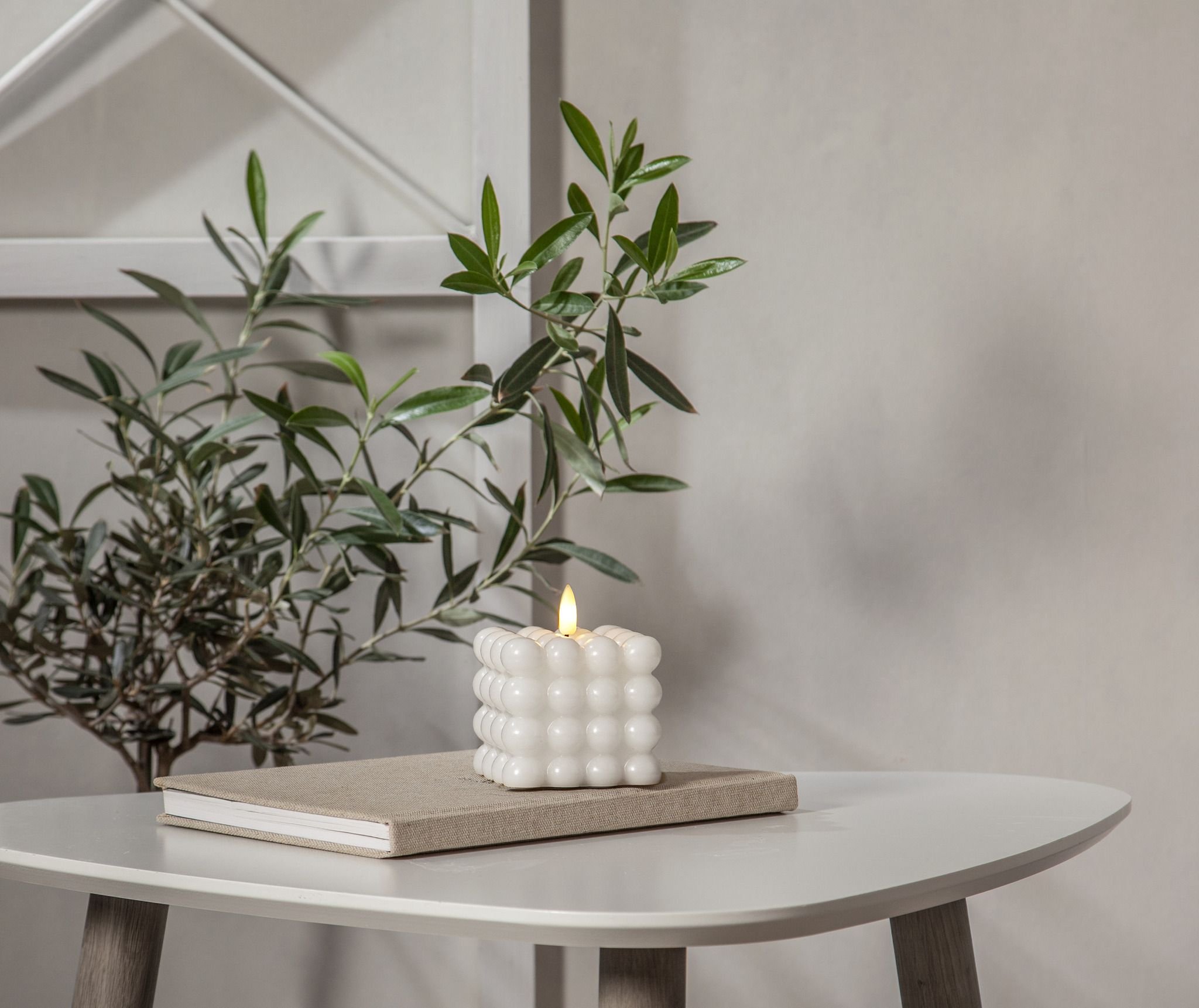 LED Pillar Kerze Flamme Dot - Indoor, Weiss, 9.5 cm höhe, Timerfunktion