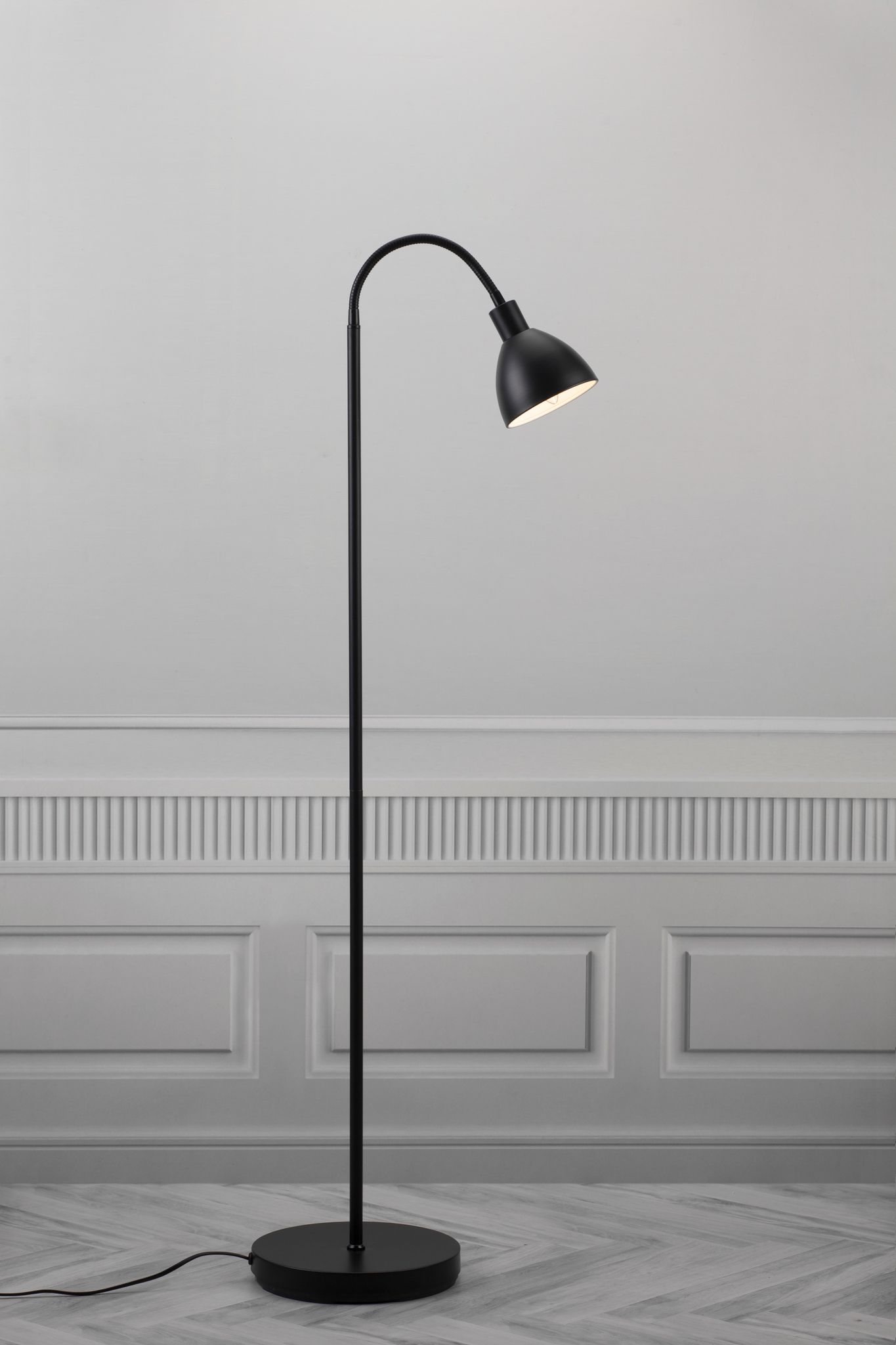 Ray, Stehleuchte, Schwarz - E14, max. 40W, IP20